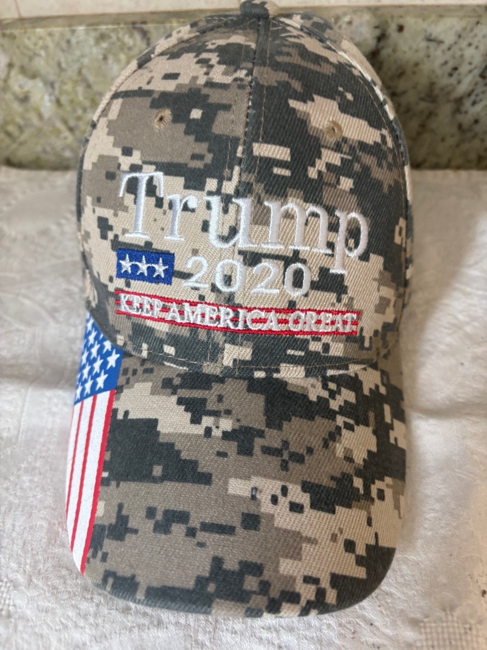 trump 2020 camo cap